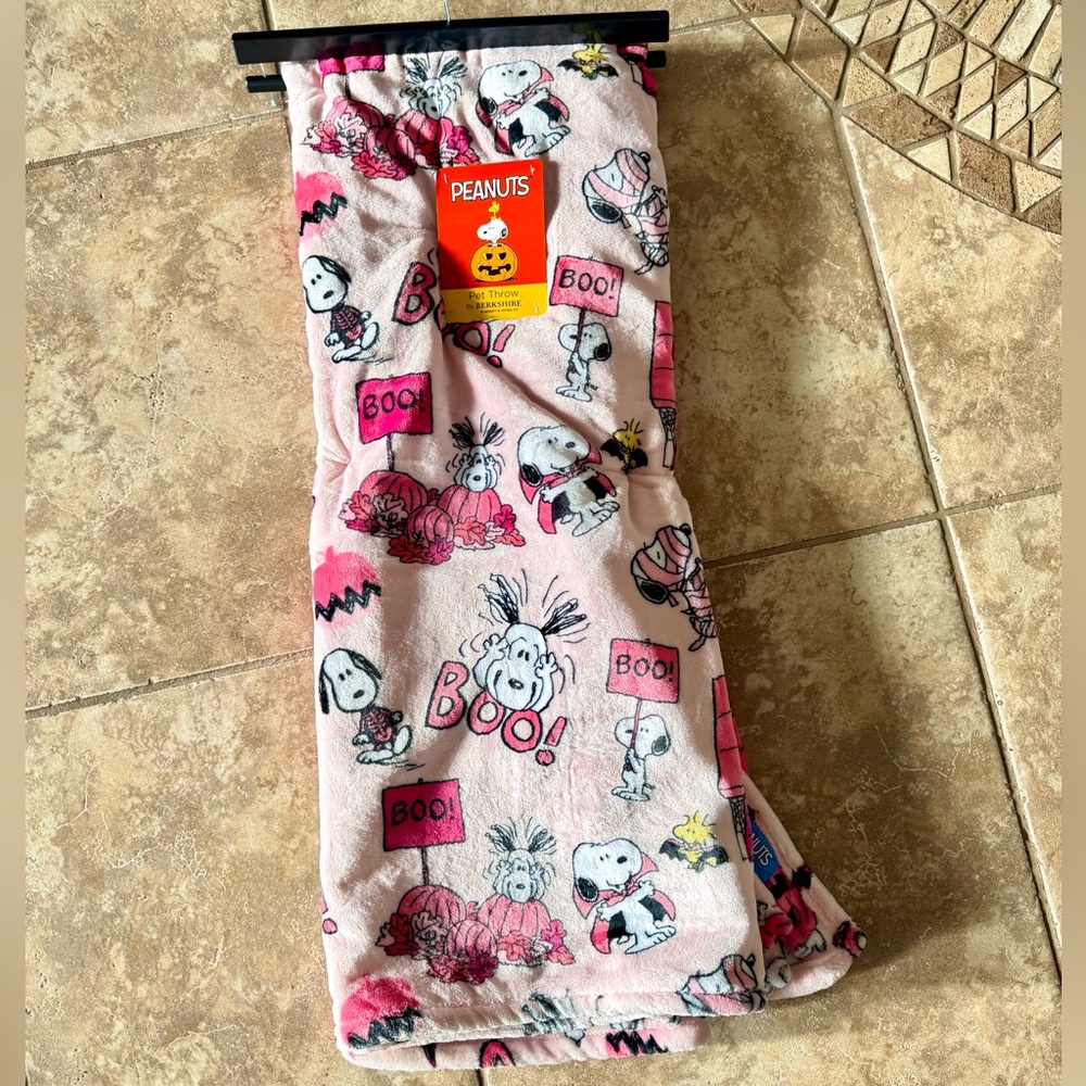 Snoopy Peanuts Pink Halloween Berkshire Pet Throw Blanket